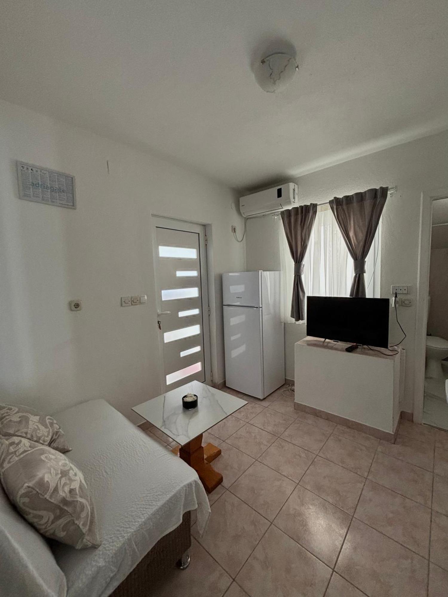 Drače Apartments Medic מראה חיצוני תמונה